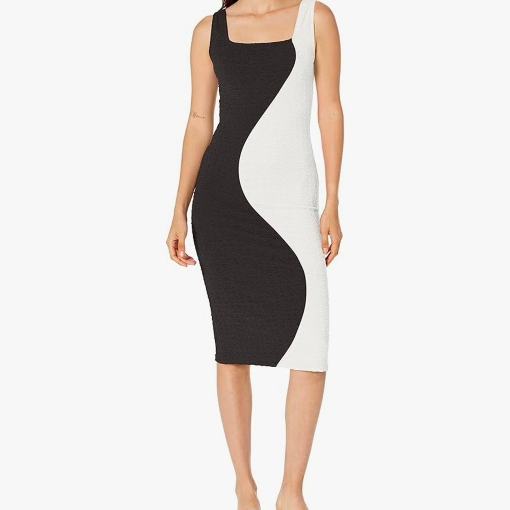 NWT Women Steve Madden
Cheryl Dress Sz Medium